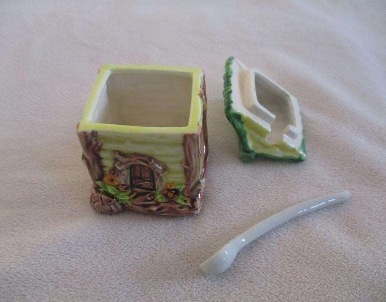 Collectable vintage Japanese hand painted Marutomoware salt & pepper cellars, preserve jar & spoon