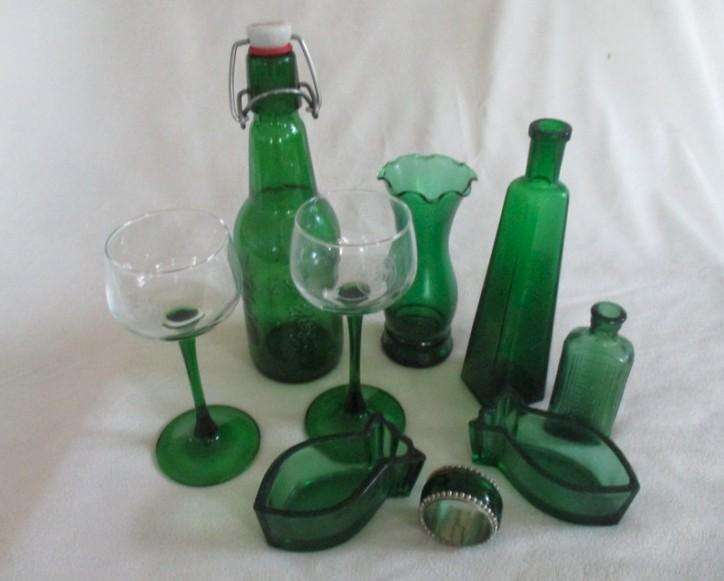Batch of green glass for the collector (nine items)