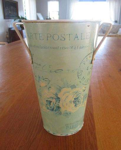 Pretty Provence style metal cut flower holder/vase