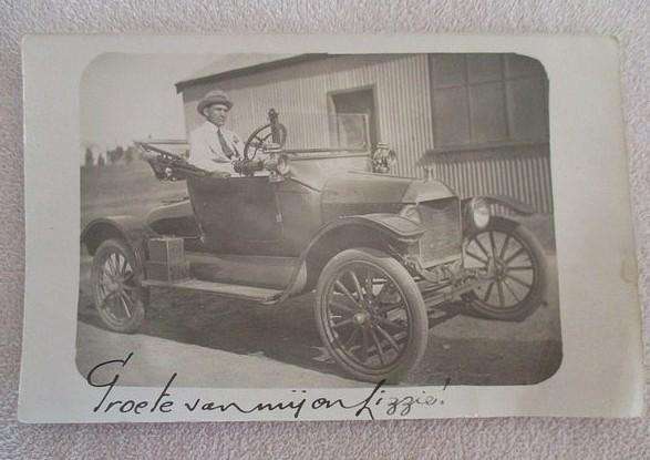 Four antique 1919/20 photos with old Singer car & one antique 1919 postcard of Model T (Tin Lizzie)