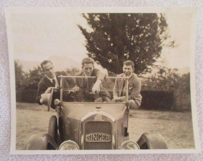 Four antique 1919/20 photos with old Singer car & one antique 1919 postcard of Model T (Tin Lizzie)