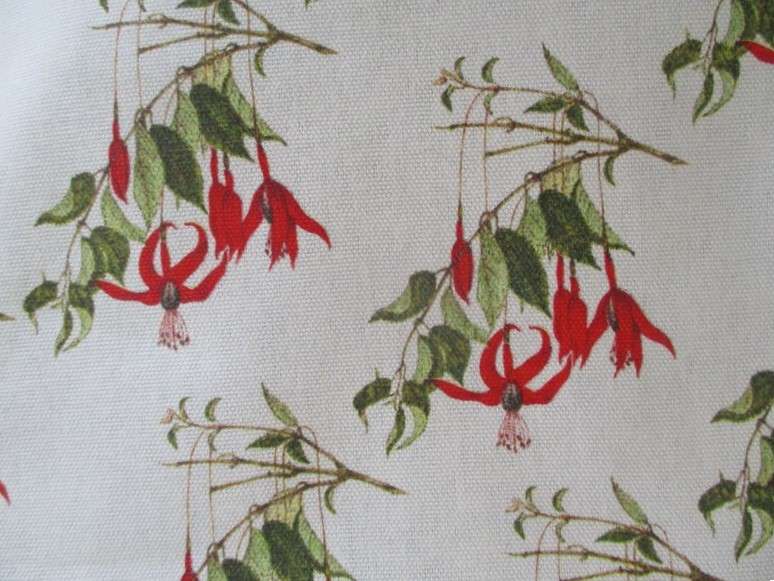 A quality Roy Kirkham, Staffordshire, England cloth with fuchsia design