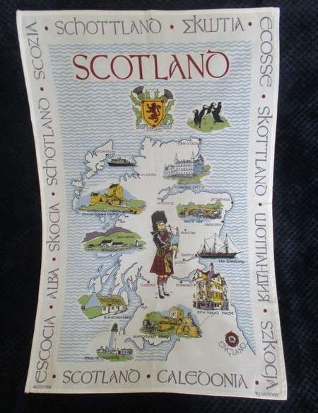 7. - Large Scottish pictorial cloth - Scotland's historical sites