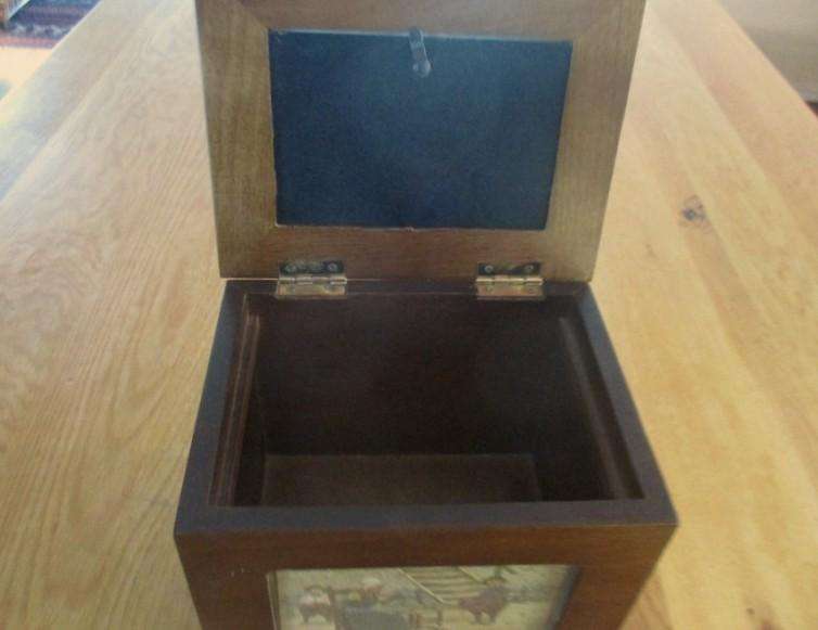 Large wooden box with photo frame function (two vintage postcards included)