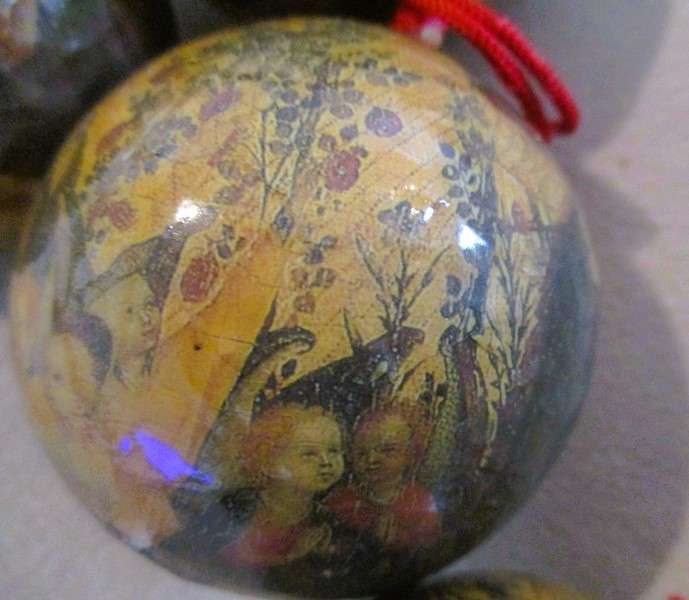 A batch of nine vintage Christmas ornaments for one price