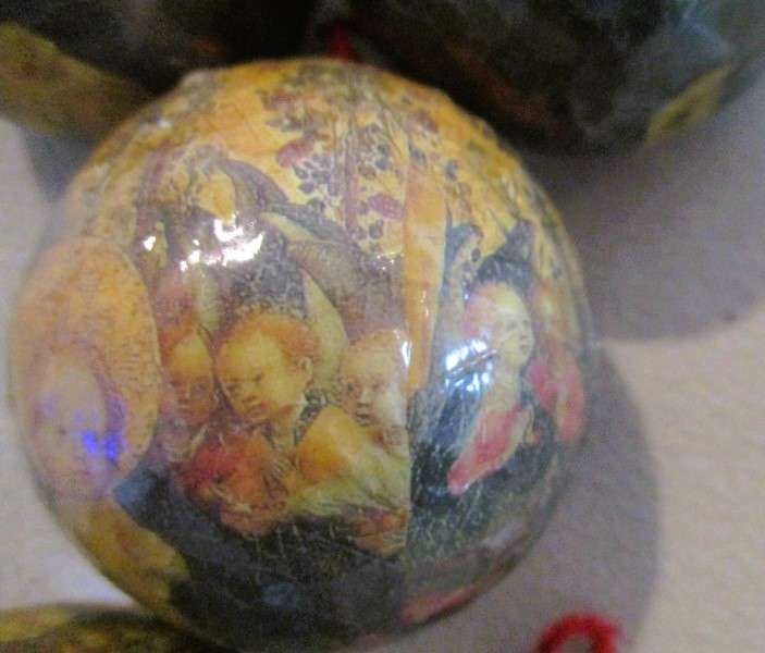 A batch of nine vintage Christmas ornaments for one price