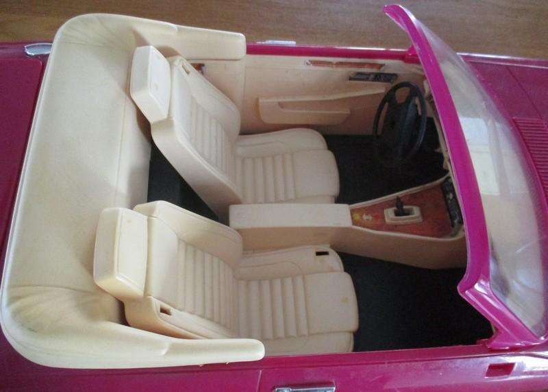 Enormous (63cm long) vintage 1991 Mattel, Italy Barbie car to display your Barbie dolls (car only)