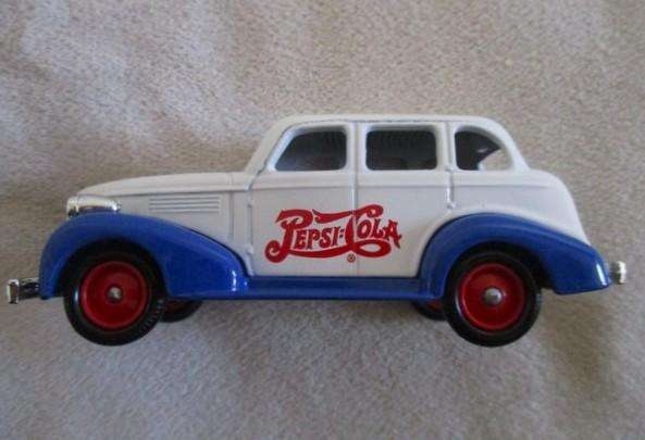 1. - Batch of eight very collectable Pepsi diecasts on card made in England by Lledo
