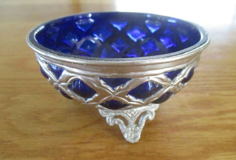 Lovely vintage Indian silver metal footed candy dish with blue glass inner