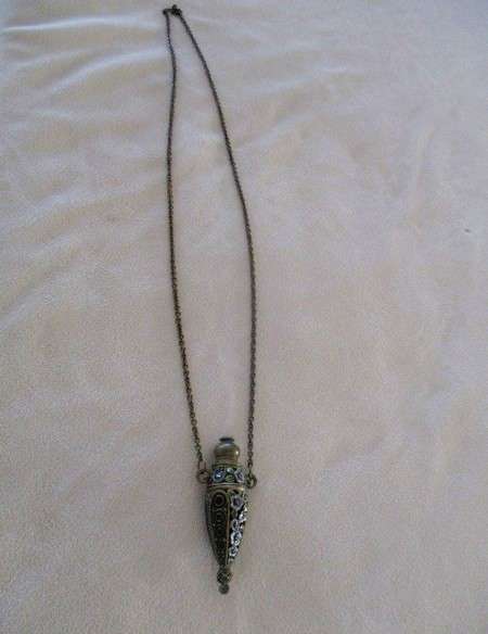 Vintage cloisonne enamel perfume flacon pendant - beautifully made with intricate detail