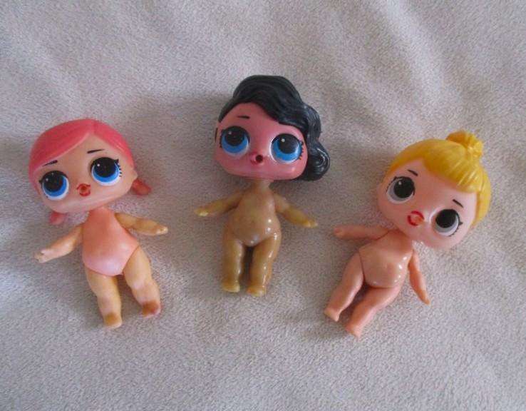 Batch of twelve  adorable small LOL Surprise-like dollies