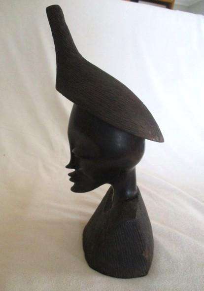 Vintage Gabon bust hand carved from solid piece of wood - Punu?