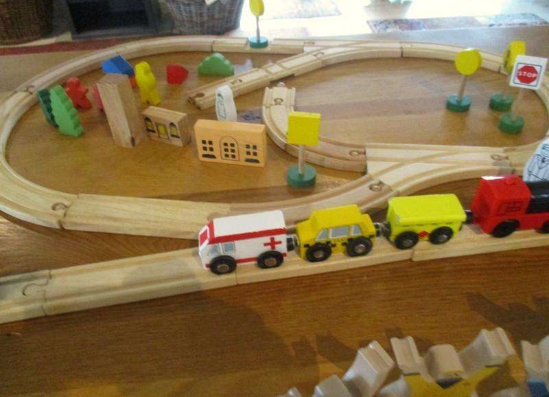 Awesome very large vintage wooden train set - 106 pieces with three different locomotives