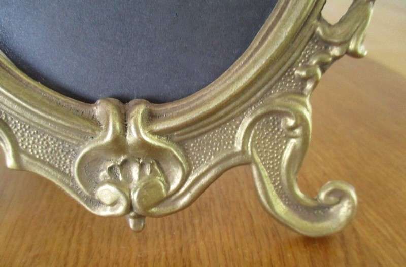 Stunning vintage Art Nouveau solid brass double photo/picture frame