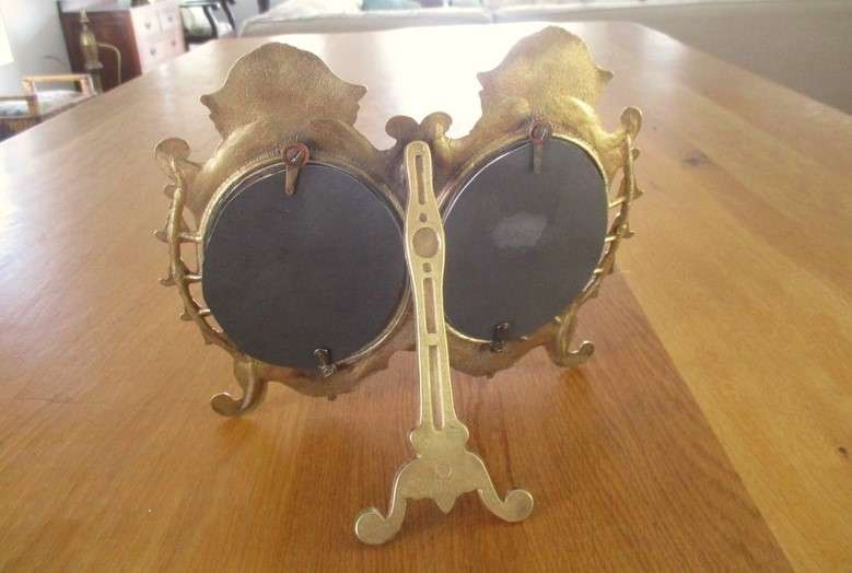 Stunning vintage Art Nouveau solid brass double photo/picture frame