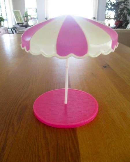Six piece outdoor furniture set to display your Barbie, Sindy or Steffi Love dolls