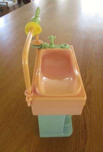 Cute Simba rocking cradle and bath unit for Kelly/Shelly/Chelsea/Evi Love dolls