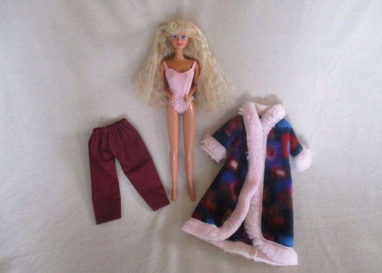 Beautiful Mattel Barbie with crimped hair in lingerie plus gown and PJ - knees bend