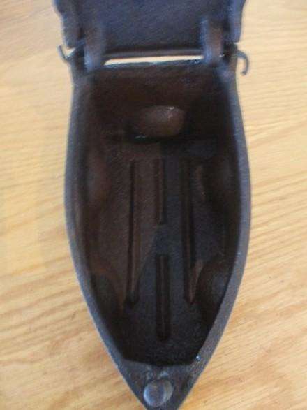 Rare heavy antique 1920's Reliable Foundry, Canada cast iron hot coal iron - great doorstop!