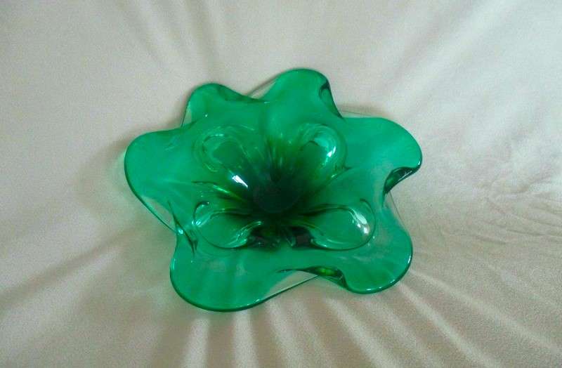 Stunning large Murano Art Glass bowl in perfect condition