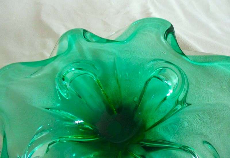 Stunning large Murano Art Glass bowl in perfect condition