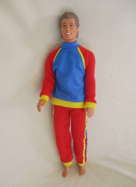Barbie's boyfriend - 1990's Mattel Ken doll with knees that bend - Florida Vacation Ken?