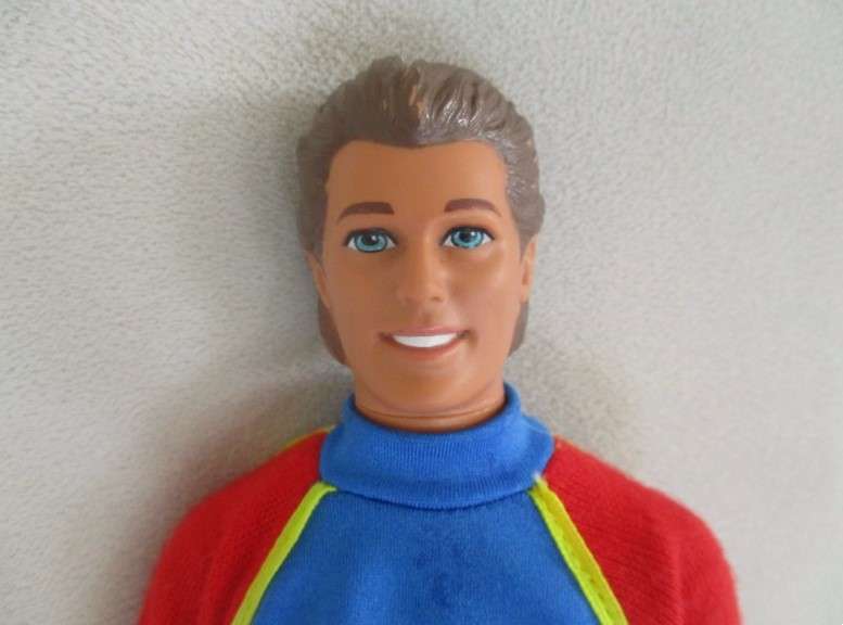 Barbie's boyfriend - 1990's Mattel Ken doll with knees that bend - Florida Vacation Ken?
