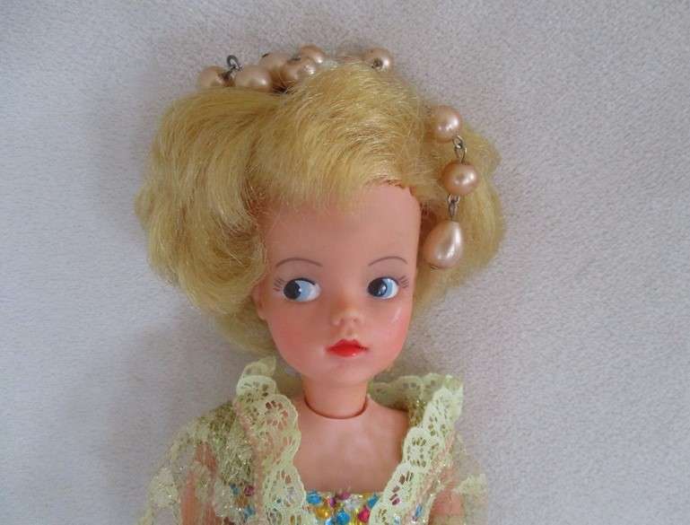 Rare vintage 1965 Bubble Cut Sindy doll - a special one