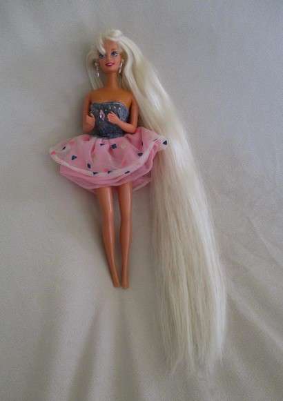 Vintage  Mattel  Barbie doll with the longest hair ever with original ring and earrings - knees bend