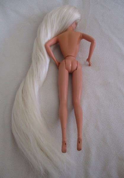 Vintage  Mattel  Barbie doll with the longest hair ever with original ring and earrings - knees bend