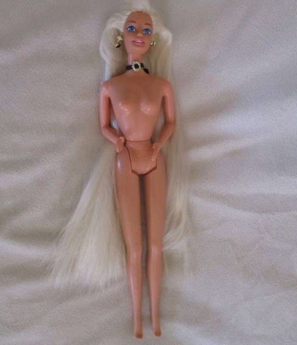 Vintage late 1980's Mattel long hair Barbie doll with original earrings & necklace - knees  bend