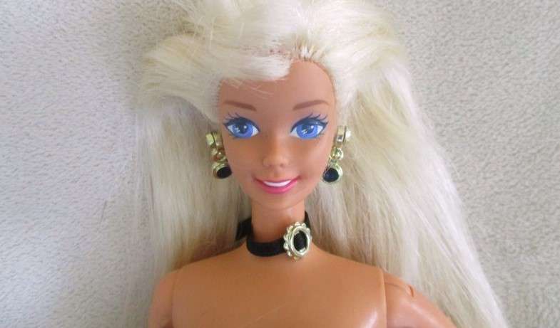 Vintage late 1980's Mattel long hair Barbie doll with original earrings & necklace - knees  bend
