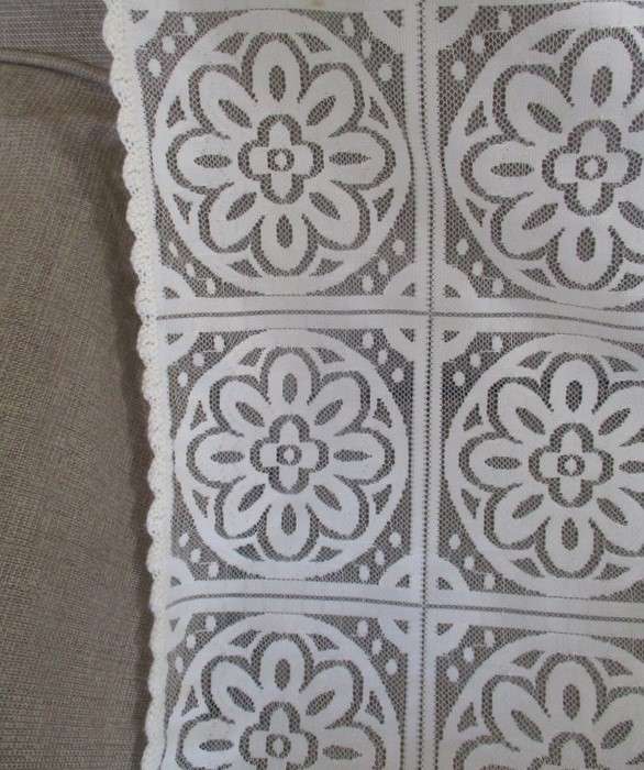 Beautiful large lace table cloth with crocheted border - 189cm x 182cm