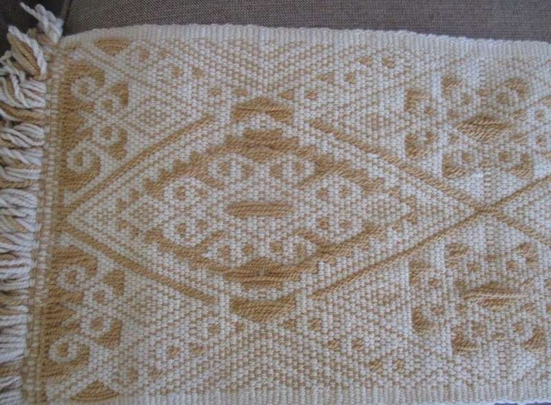 A special hand woven Mercado Artesanal, Peru wall hanging with certificate of authenticity