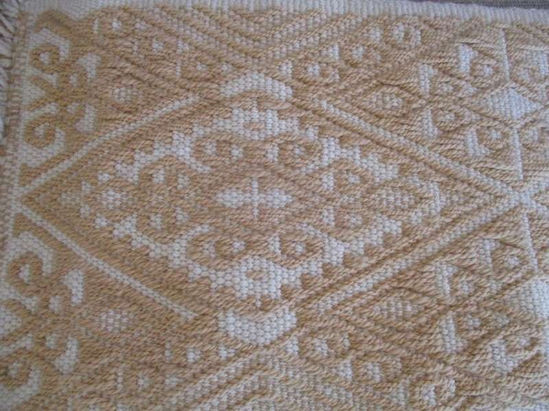 A special hand woven Mercado Artesanal, Peru wall hanging with certificate of authenticity