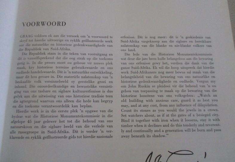 Die Historiese Monumente van Suid Afrika deur J.J. Oberholster - groot hardeband met stofomslag