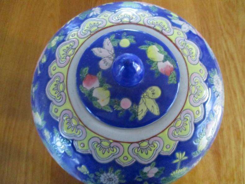 Huge, heavy Chinese Famille Verte jar with stunning butterfly and floral design - great condition