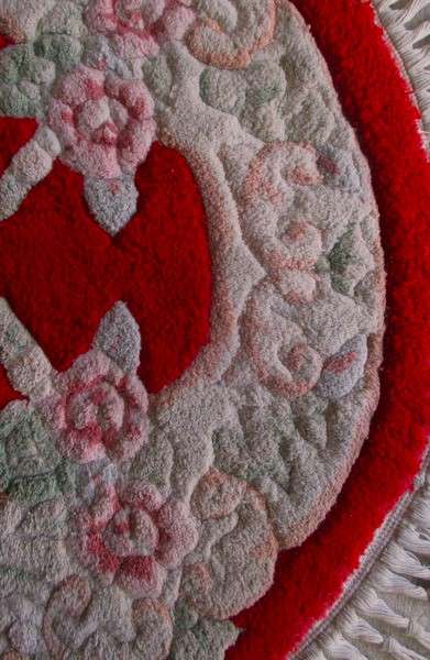 Vintage Oval Chinese rug with lovely vibrant colours - 140cm x 78cm (1400mm x 780mm)