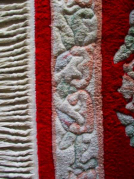 Vintage Oval Chinese rug with lovely vibrant colours - 140cm x 78cm (1400mm x 780mm)