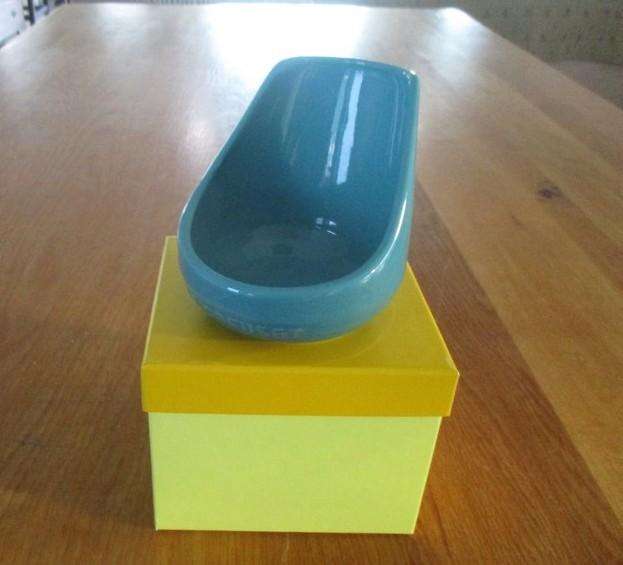 Le Creuset Ladle holder (Caribbean) - unused "as new" in box