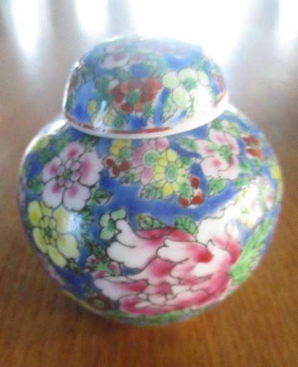 Two small exquisite vintage Chinese Famille Verte lidded ginger jars