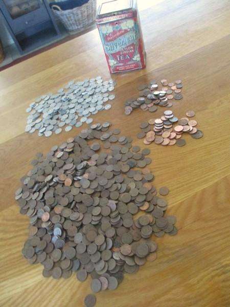 Old tea tin containing over 1000 old South African 1/2c coins (Plus 5 cents, 2 cents and 1 cents)
