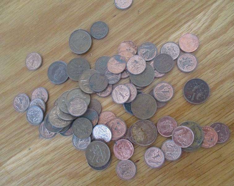 Old tea tin containing over 1000 old South African 1/2c coins (Plus 5 cents, 2 cents and 1 cents)