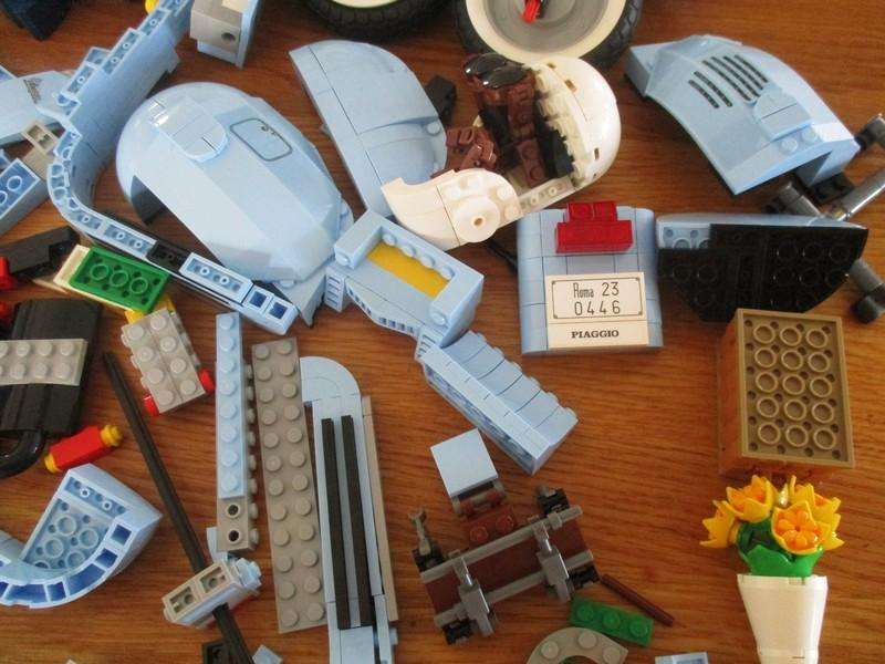 Lego Vespa 125 - complete in box