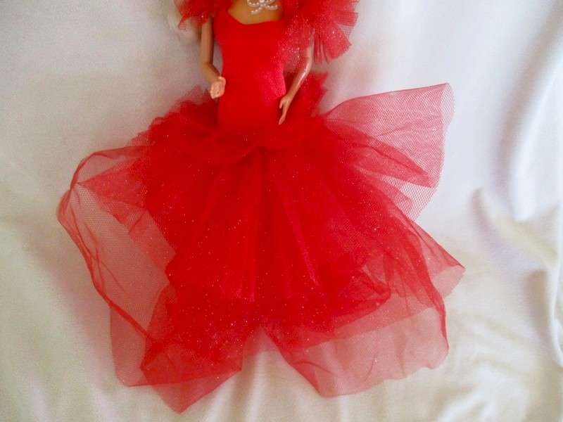 On the rare list - vintage 1988 first series Happy Holidays Mattel Barbie - Happy Holidays Christmas