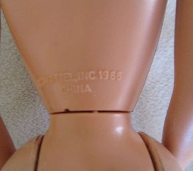 Vintage 1980's/90's Mattel Barbie doll with tight blonde curls - knees that bend