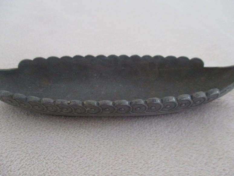 Highly collectable vintage Handstopt TPH Tinn, Norway pewter Viking ship open salt cellar