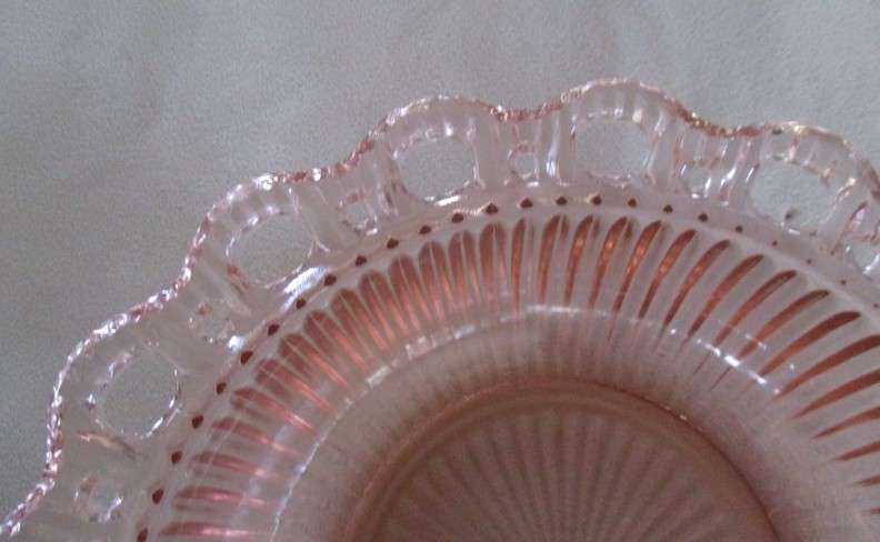 Vintage pink glass salad serving dish with beautiful decorative rim - excellent condition