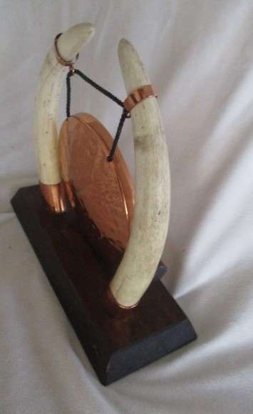 Vintage/antique dinner gong in great condition