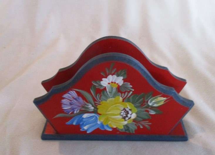 Hand painted wooden serviette holder with pretty floral design